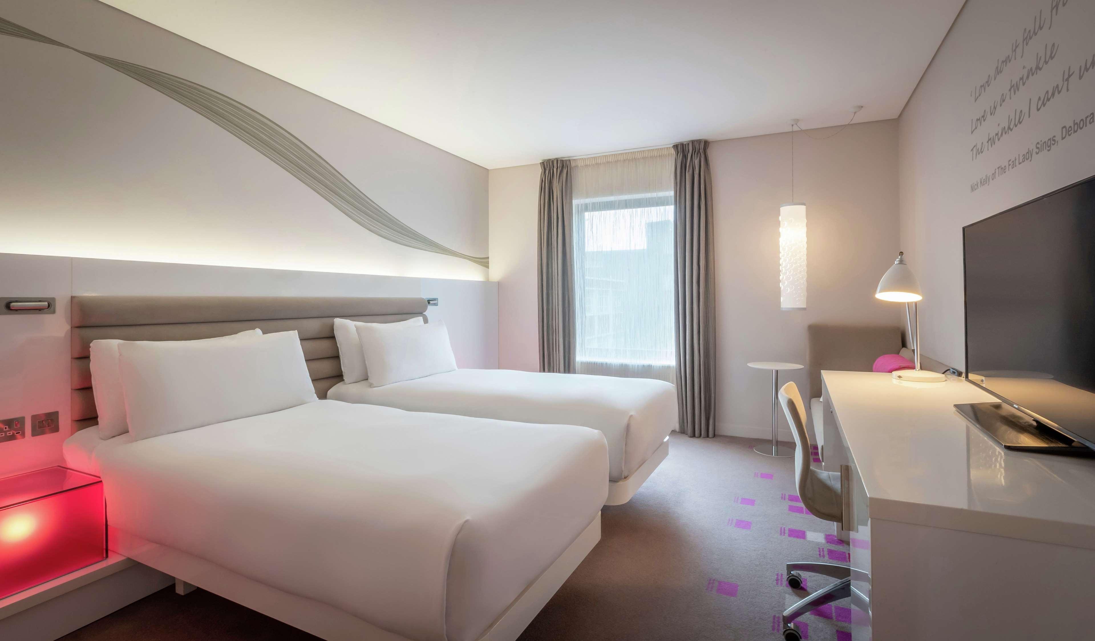 The Morrison Dublin, Curio Collection By Hilton Hotel Ngoại thất bức ảnh A room at the hotel